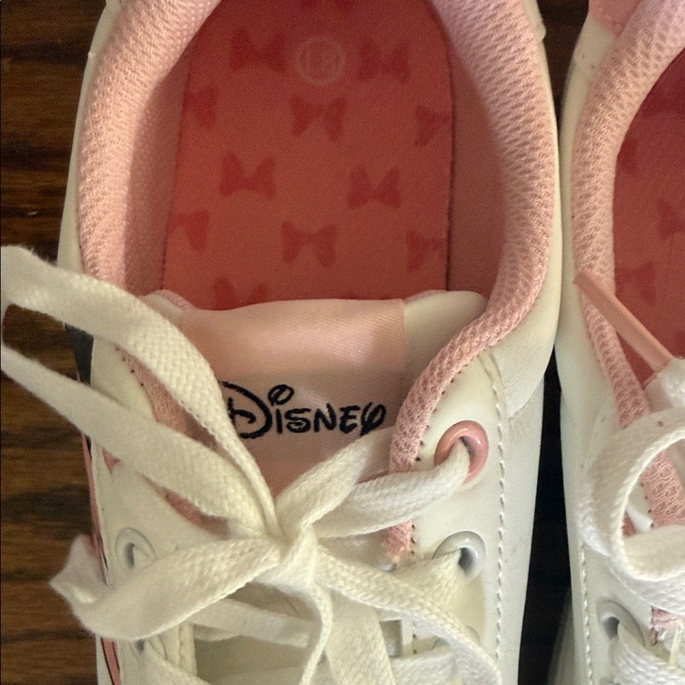 Disney Minnie Mouse White and Pink Sneakers - Picture 8 of 8